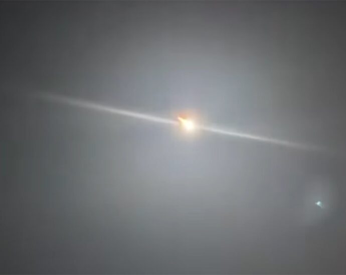 Asteroida nad kanałem La Manche (2023.02.13)