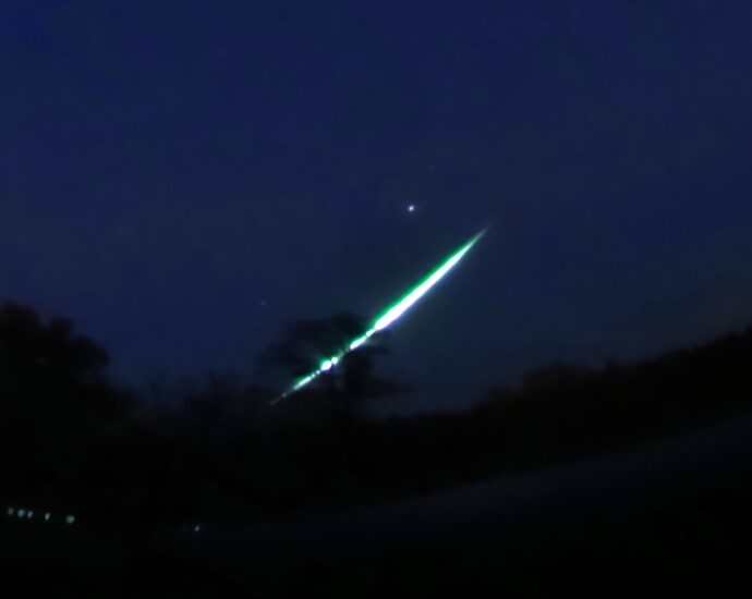 Meteoroid żelazny nad Polską 18.11.2023